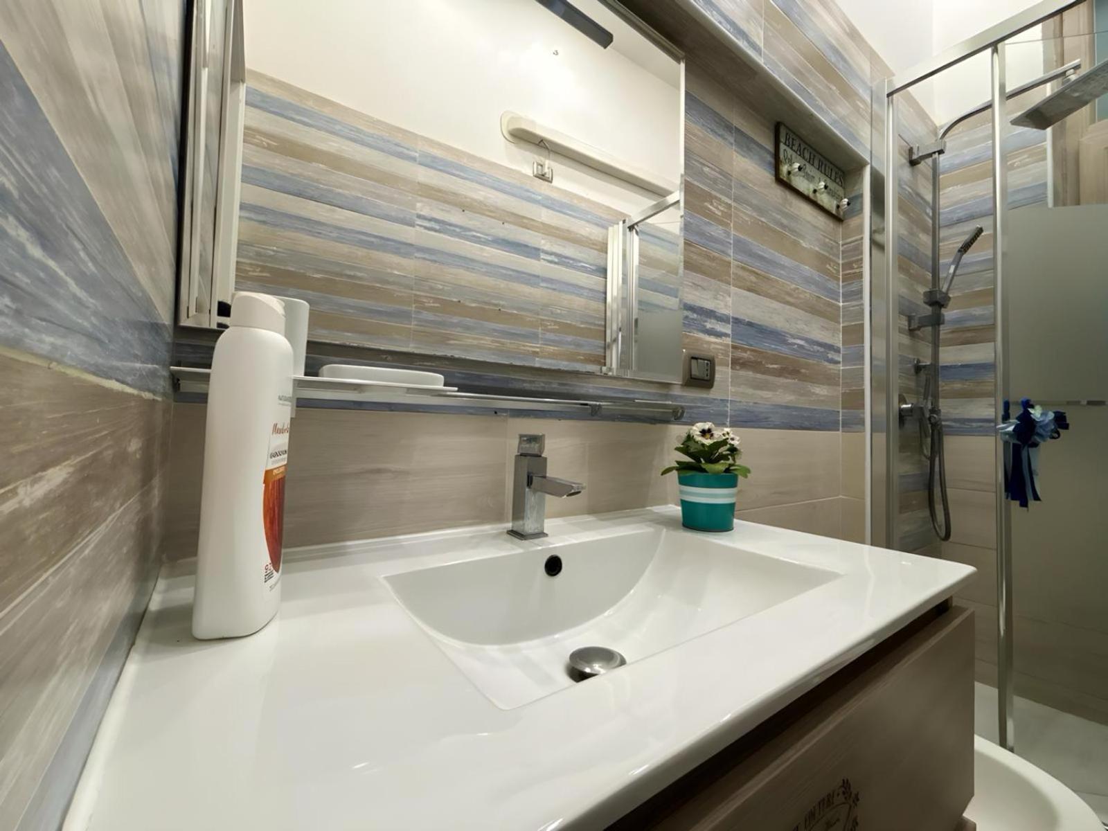 נאפולי Marta'S Apartment מראה חיצוני תמונה